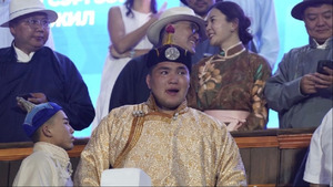 “Монгол бахархлын өдөр”-т зориулсан барилдаанд улсын арслан Э.Батмагнай түрүүллээ